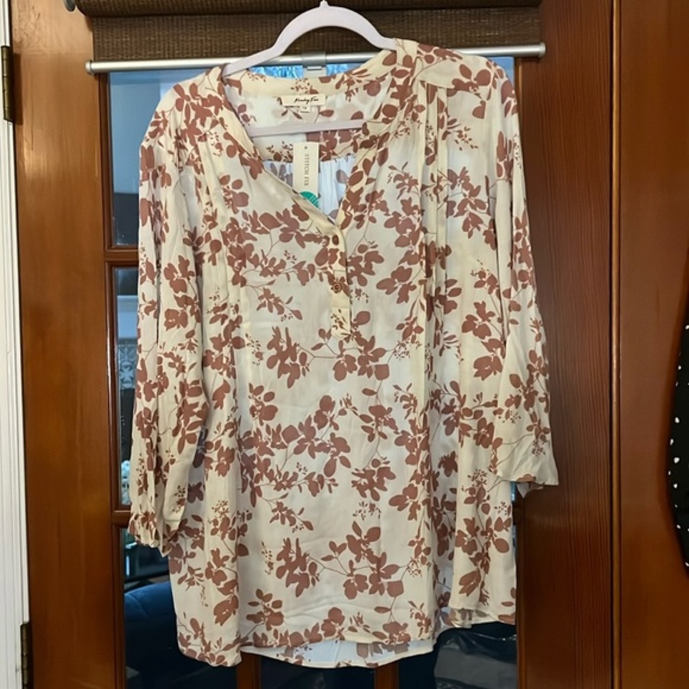 Monday Fun womans blouse size 1X KEARNEY Henley NWT